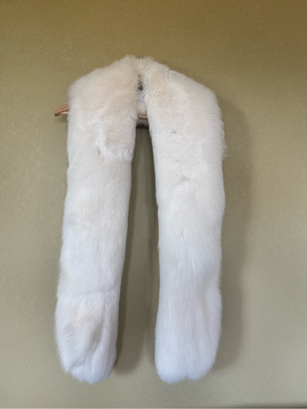 Genuine Fox Fur Stole in ivory